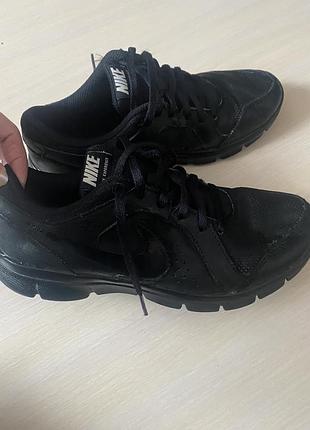Кросівки nike