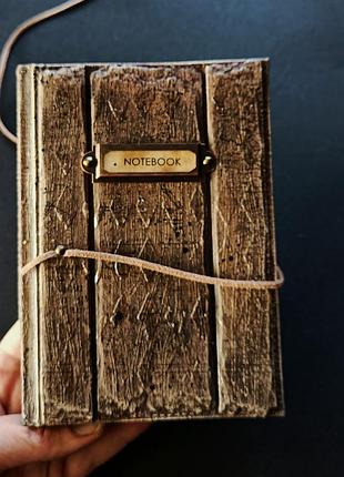 Компактний блокнот мандрівника. вінтажна естетика.
