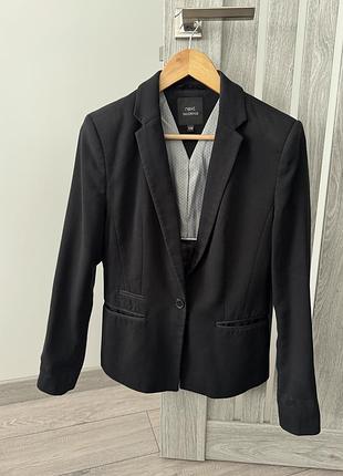 Жакет жіночий