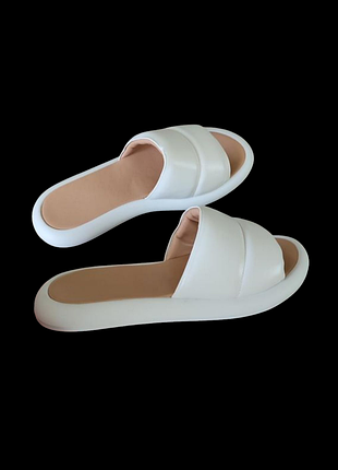 Шльопанці шкіряні 40 р