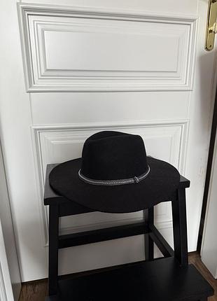 Капелюх zara