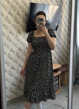 Сукня з квітковим принтом house