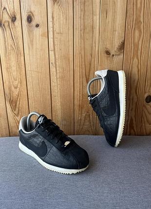 Жіночі шкіряні кросівки кеди взуття nike