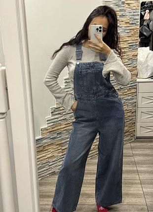 Комбінезон джинсовий блакитний зі штанами палаццо