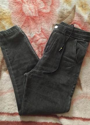 Джинсы женские 29 г.