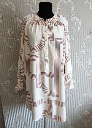 Платье рубашка свободного кроя с геометрическим узором, рукава «летучая мышь»