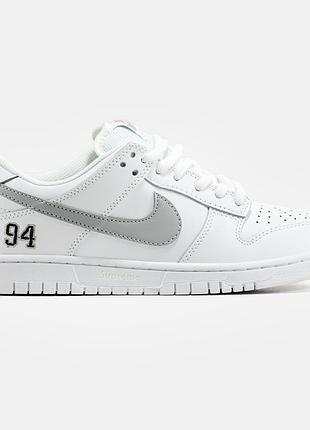Nike sb dunk low x supreme white grey, кроссовки мужские белые, кроссовки мужское белое найк, кроссовки найк бель
