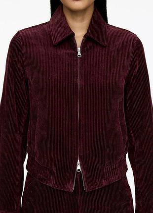 Стильна вельветова куртка arket corduroy overshirt burgundy