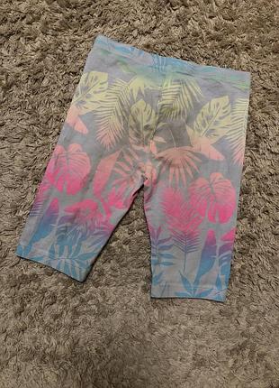 Яскраві дитячі шорти на 7-8 років 2