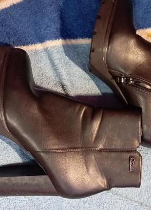 Укороченные сапожки 39 размер