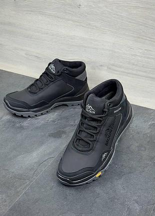 Мужские кожаные зимние кроссовки