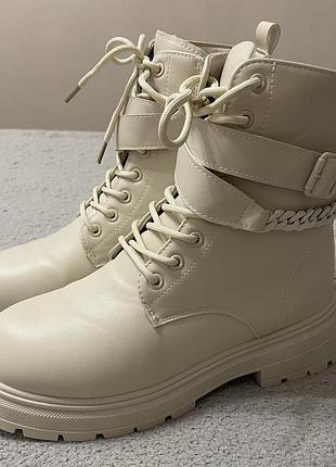 Зимові жіночі  чоботи  41 р