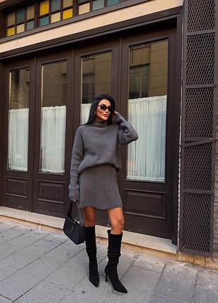 Костюм жіночий