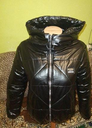 Курточка на девочку