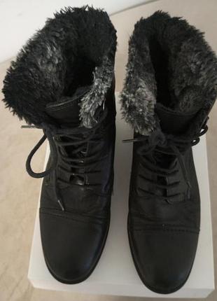 Кожаные ботинки на грани
clarks