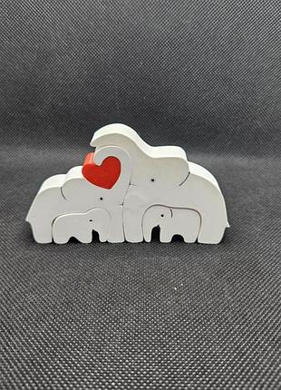 Украшение в виде семейства слонов -