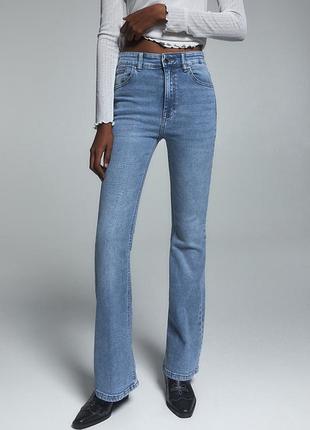 Джинси кльош