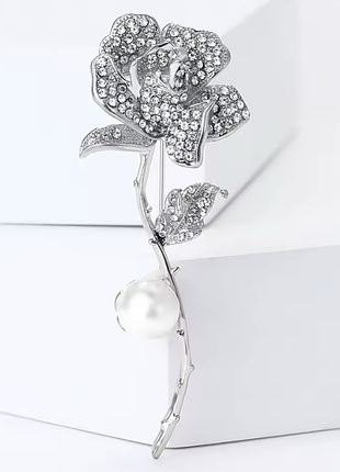 Брошь цветок камешки бусинки