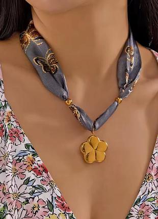 Текстильный чокер колье с подвеской-цветкой из нержавеющей стали