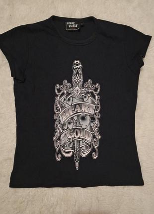 Черная футболка