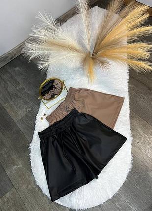 Женские шорты