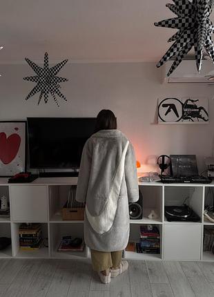 Шуба nike сіра довга