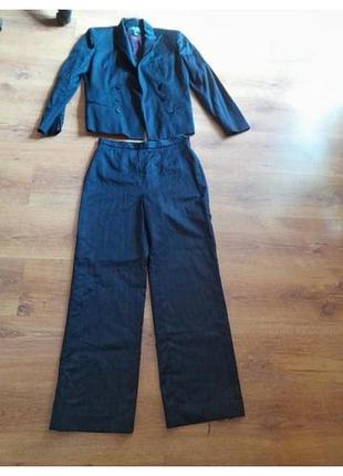 Костюм бренд ralph lauen.p.xs/s шерсть.есть мини нюанс на брючинах пояс.см. фото. можно подшить. есть пиллог... оригинал.