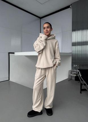 Флісовий спортивний костюм вільного крою з капюшоном