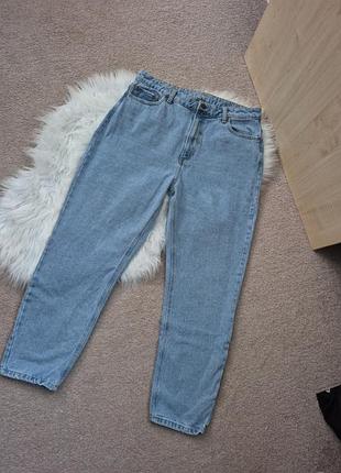 Жіночі джинси