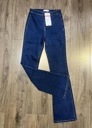 Джинси кльош