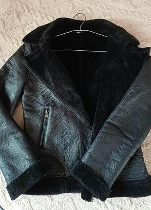 Чорна дублянка-косуха з екохутром 🖤 тепла та стильна