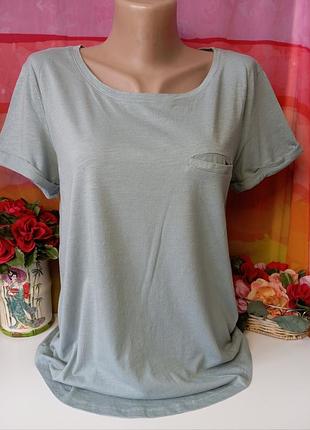 Футболка женская.