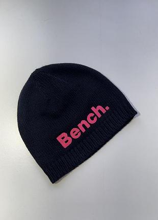 Шапка  жіноча вʼязана  bench