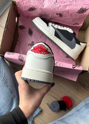 Jordan 1 low x travis scott grey fog 3