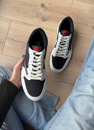 Jordan 1 low x travis scott grey fog 4
