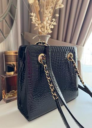 Компактна стильна чорна сумочка