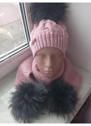 Зимний шикарный комплект шапка и шарф с натуральными балабонами