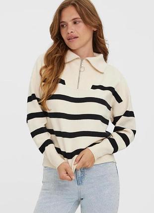 Светр з коміром на блискавці в смужку