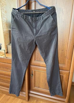 Чіноси hugo boss “m” оригінал.