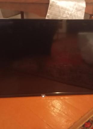 Телевізор tcl 32dd429  (на запчастини)