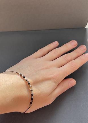 Браслет-нитка з димчастим кварцем та цирконом на затяжці у стилі бохо