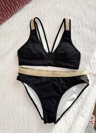 Надзвичайно якісний купальник розмір хс