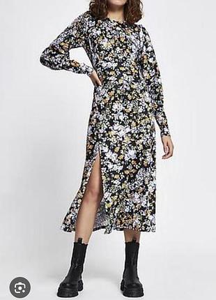 Прекрасное теплое платье мидии river island
