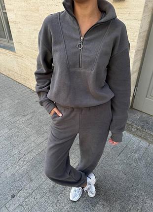 Жіночий спортивний костюм двійка теплий флісовий без капюшона сірий