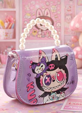 Дитяча сумочка "лабубу" на 1 відділення з ручкою та довгим ремінцем на магнітному замку, 16х11х6см