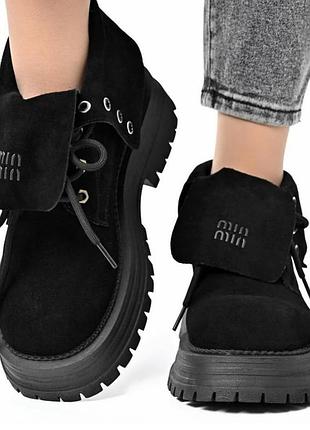 Продам ботинки 38 размер 
в идеальном состоянии