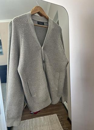 Вʼязаний кардиган primark розмір м сірого кольору