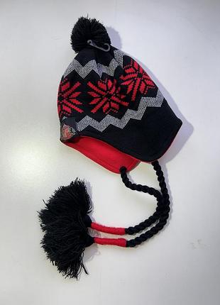 Шапка з помпоном