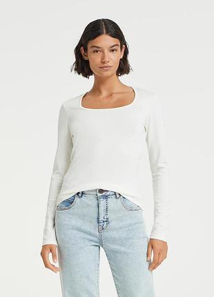 Білий лонгслів із квадратним вирізом opus