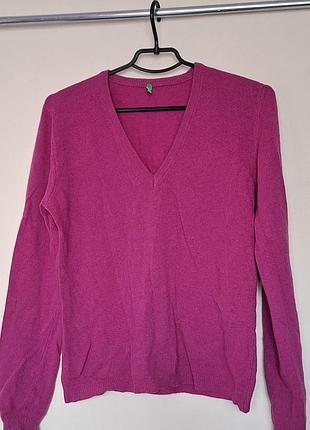 Светр benetton для жінок у розмірах m і l.